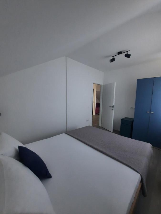 Galerija Park Appartement Arandelovac Buitenkant foto